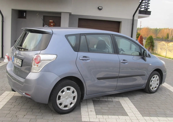 Toyota Verso cena 26600 przebieg: 234500, rok produkcji 2009 z Żyrardów małe 232